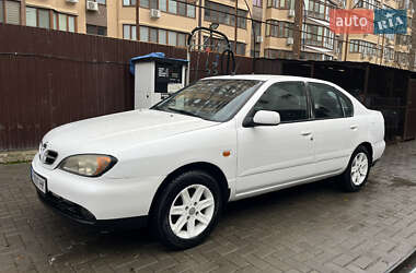 Nissan Primera  2002