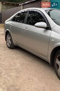 Nissan Primera 2003
