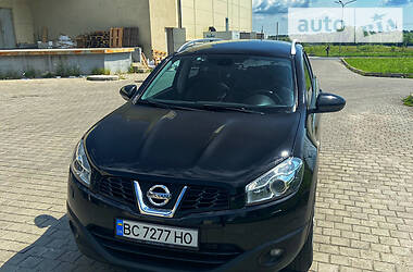 Nissan Qashqai+2  2010