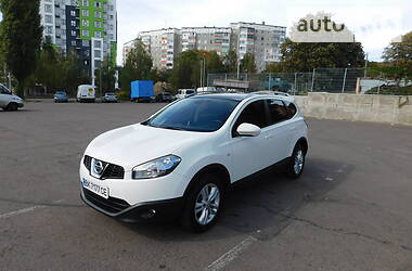 Nissan Qashqai+2  2010