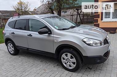 Nissan Qashqai+2  2010