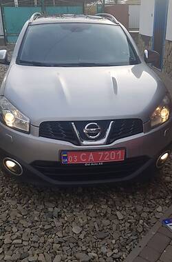 Nissan Qashqai+2  2010