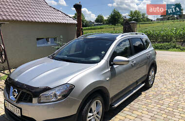 Nissan Qashqai+2  2012
