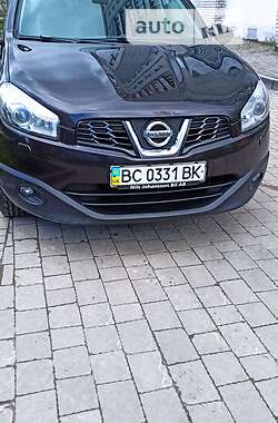 Nissan Qashqai+2  2012