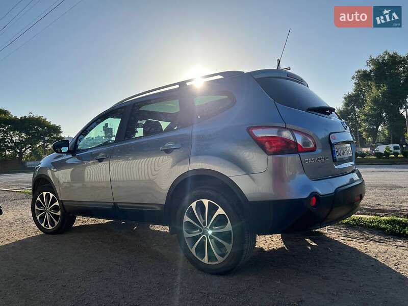 Nissan Qashqai+2