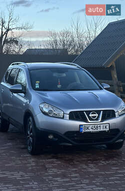 Nissan Qashqai+2  2012