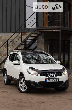 Nissan Qashqai+2  2010