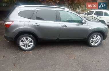 Nissan Qashqai+2  2012