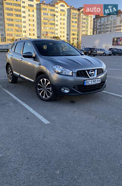 Nissan Qashqai+2  2011
