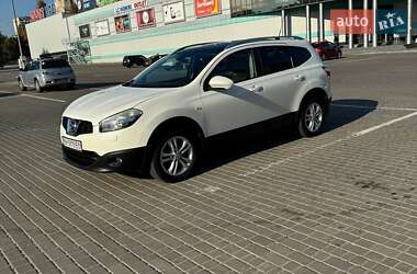 Nissan Qashqai+2  2013