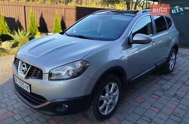 Nissan Qashqai+2 2012