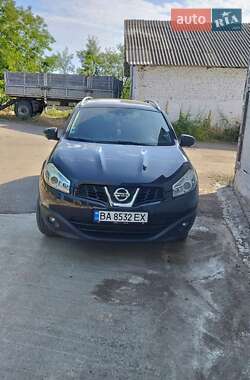 Nissan Qashqai+2  2012