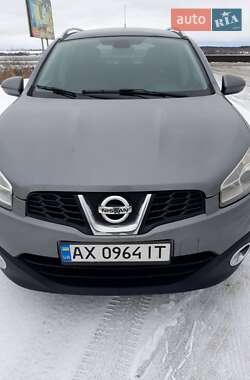 Nissan Qashqai+2  2011