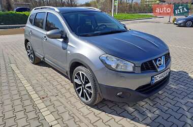 Nissan Qashqai+2  2011