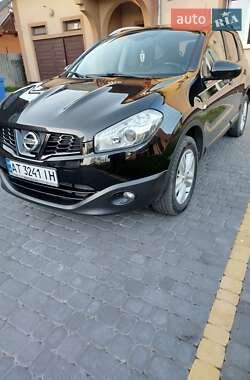 Nissan Qashqai+2  2010