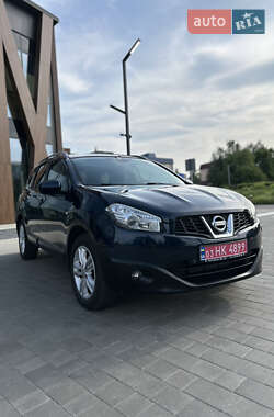Nissan Qashqai+2  2011