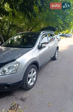 Nissan Qashqai+2  2009
