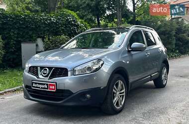 Nissan Qashqai+2 2010