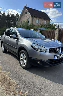 Nissan Qashqai+2  2010