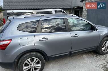 Nissan Qashqai+2  2010