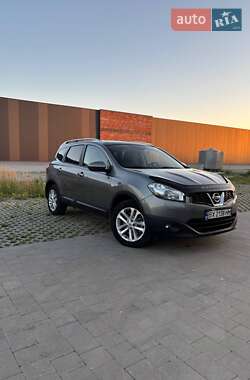 Nissan Qashqai+2  2011