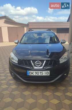 Nissan Qashqai+2  2012