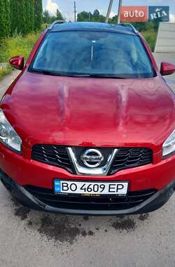 Nissan Qashqai+2  2010