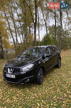 Nissan Qashqai+2  2011
