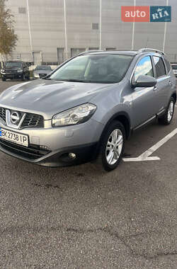Nissan Qashqai+2  2011