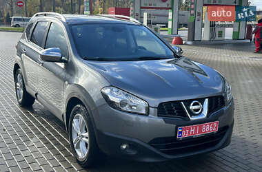 Nissan Qashqai+2 2011