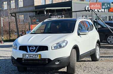 Nissan Qashqai+2  2012