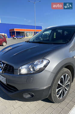 Nissan Qashqai+2  2011