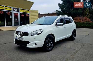 Nissan Qashqai+2 2010