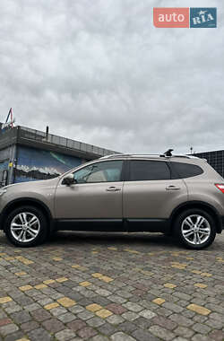Nissan Qashqai+2  2012