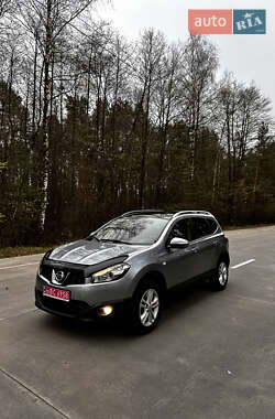 Nissan Qashqai+2  2010