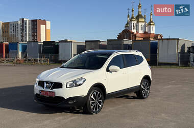 Nissan Qashqai+2  2011