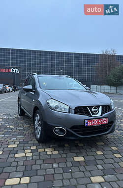 Nissan Qashqai+2  2012
