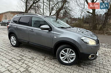Nissan Qashqai+2 2010