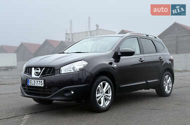 Nissan Qashqai+2  2011
