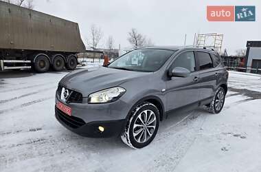 Nissan Qashqai+2  2012