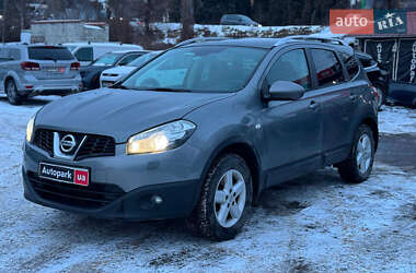 Nissan Qashqai+2  2011
