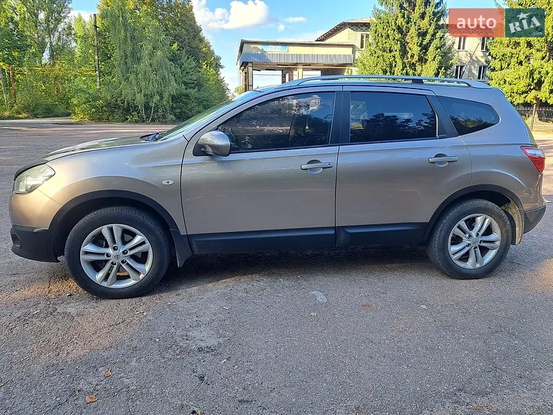 Nissan Qashqai+2