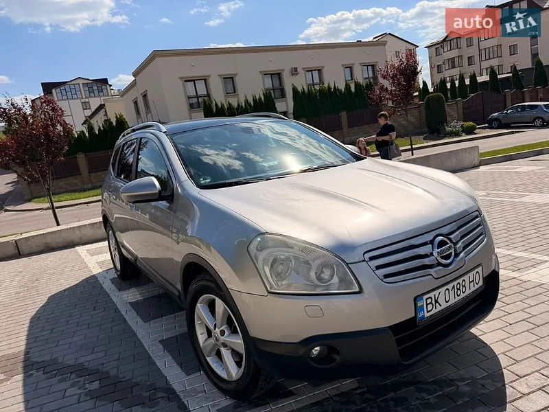 Nissan Qashqai+2