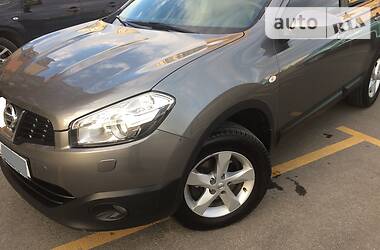 Nissan Qashqai 2.0i 4x4  2012