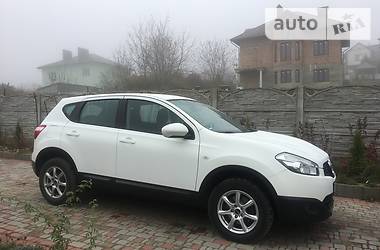 Nissan Qashqai  4•4 2012