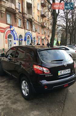 Nissan Qashqai  2012