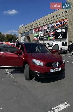 Nissan Qashqai  2012