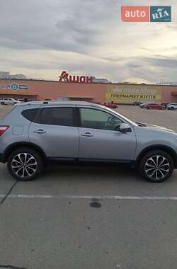Nissan Qashqai  2012