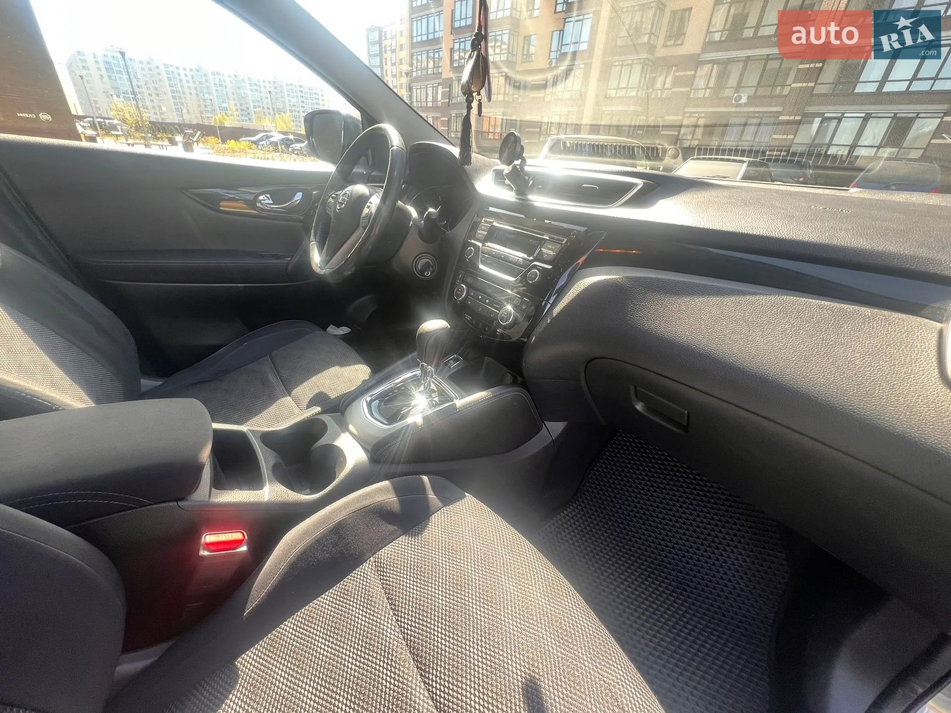 Nissan Qashqai 2015 VIN SJNFDAJ11U1355734 фото оголошення 6 з 10