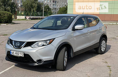 Nissan Rogue Sport  2019